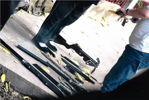 桂阳公路边有人公开摆卖弓弩谁来管？909 / 作者:平安大叔 / 帖子ID:20434