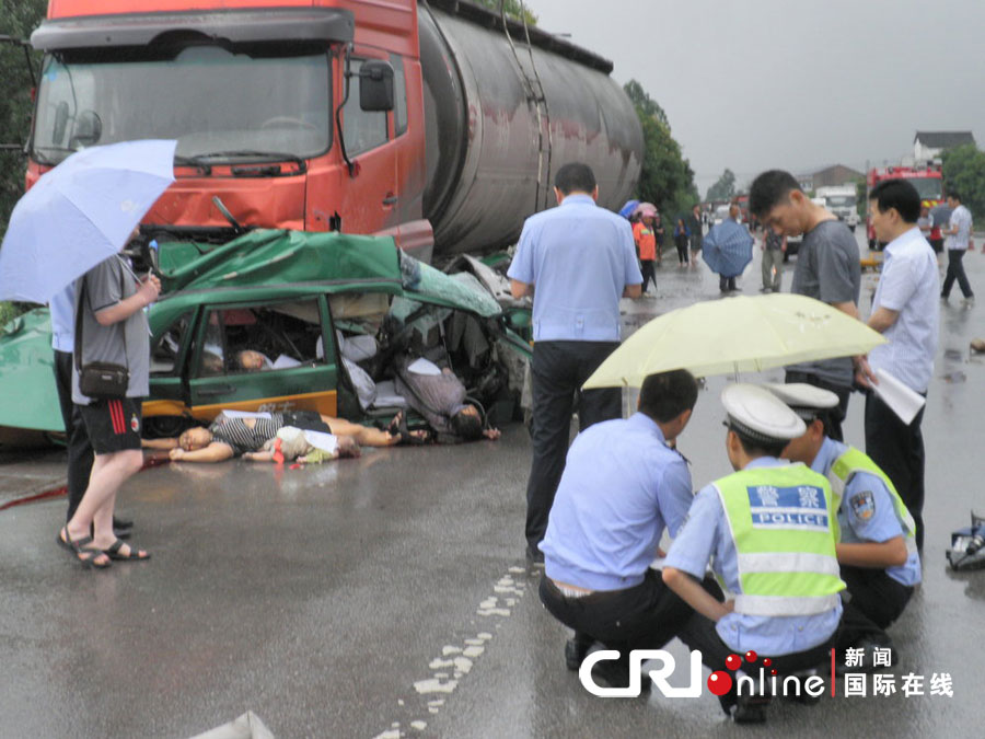 一家七口坐出租车遭车祸共赴黄泉！109 / 作者:平安大叔 / 帖子ID:21445