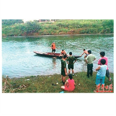 小伙勇救三口之家溺亡 被救者称“关我屁事”933 / 作者:彼岸行走的花 / 帖子ID:21596