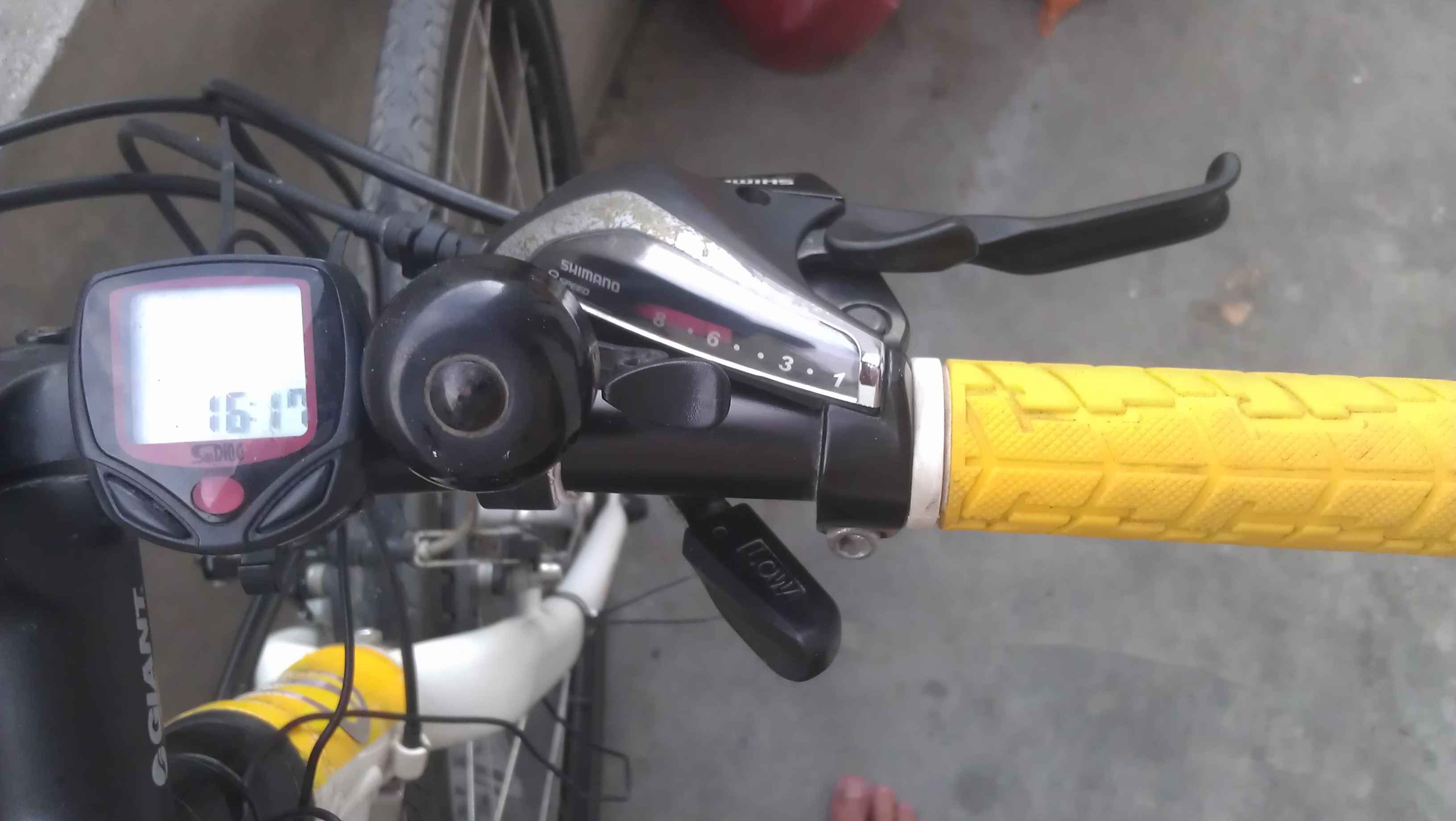 咱的爱车，捷安特FCR3100起来报道。227 / 作者:无相 / 帖子ID:21880