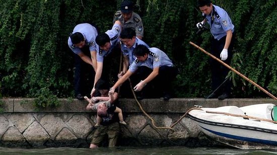 浙江一母亲怀抱儿子跳河溺亡713 / 作者:若西 / 帖子ID:22025