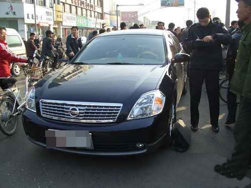 司机醉卧停路中、口中大喊要“起飞”！595 / 作者:平安大叔 / 帖子ID:22051