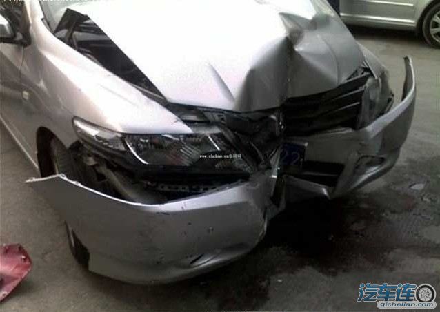 谁说日本车不禁撞 这不和国产车打了个平手328 / 作者:237272866 / 帖子ID:22208