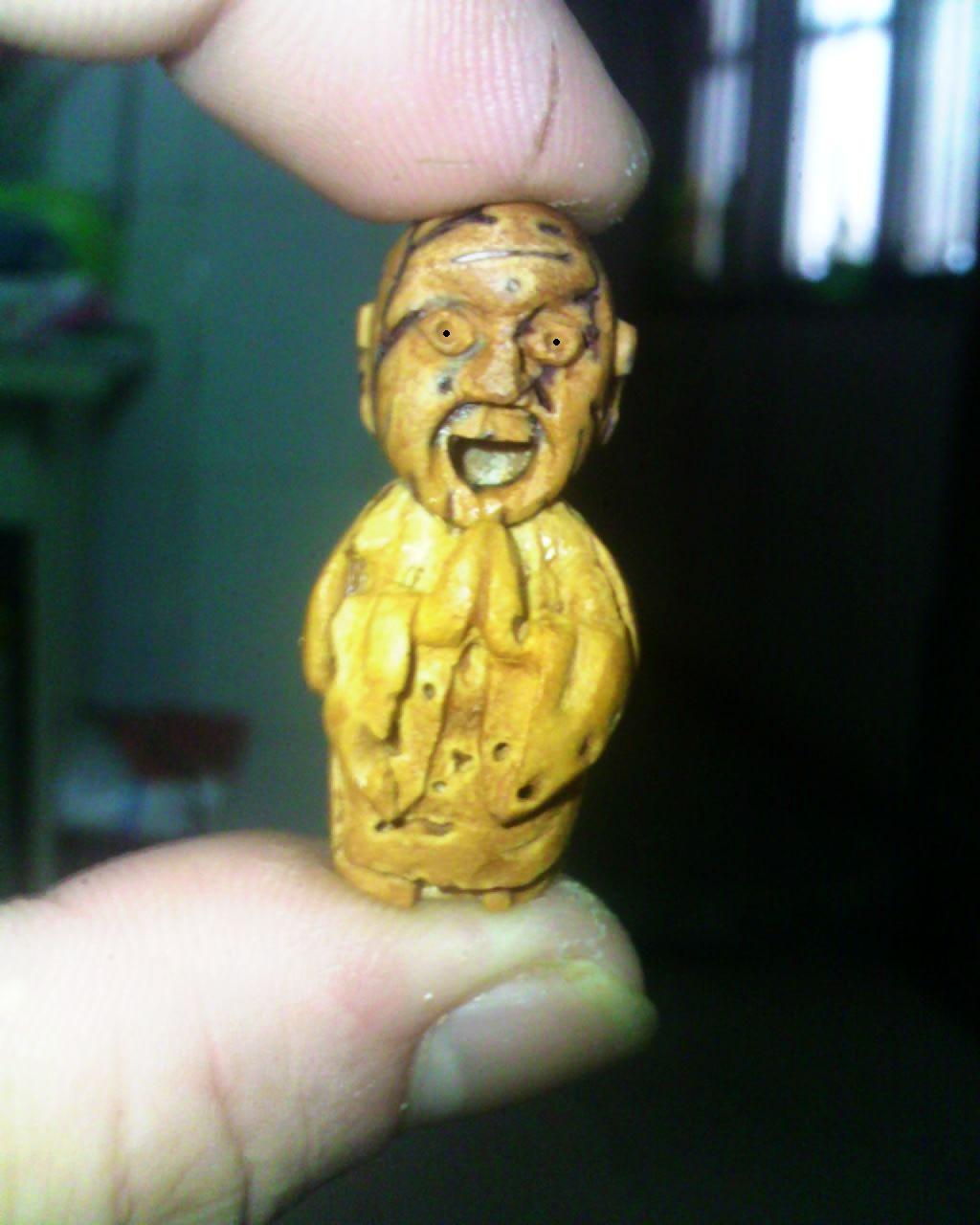 这和尚估计是见到美女了，呵呵.......71 / 作者:排散 / 帖子ID:22563