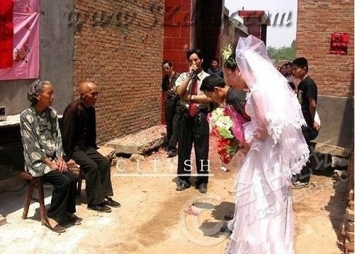 农村小伙娶了个城里的大美女 （羡慕嫉妒恨）659 / 作者:黄子 / 帖子ID:22651