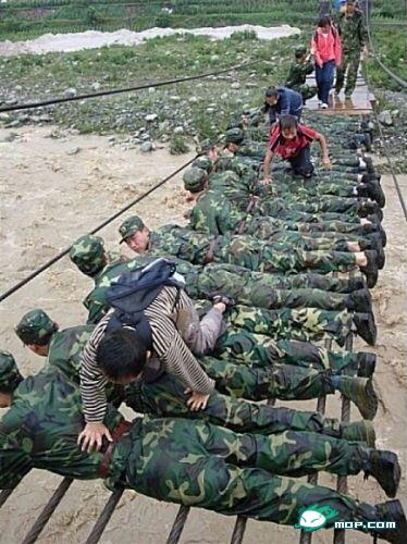 八一，来临之际向那些现在的曾经的军人，致以最崇高的敬意476 / 作者:bps55555 / 帖子ID:23394