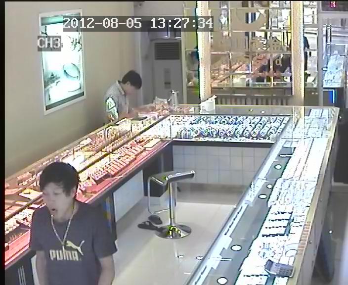 恭城三九大金店遭抢劫 恭城的治安到底怎么了?704 / 作者:穷人 / 帖子ID:24500