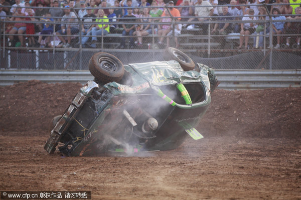 火爆如战场！ 美国年度撞车大赛现场120 / 作者:十滴水 / 帖子ID:26137