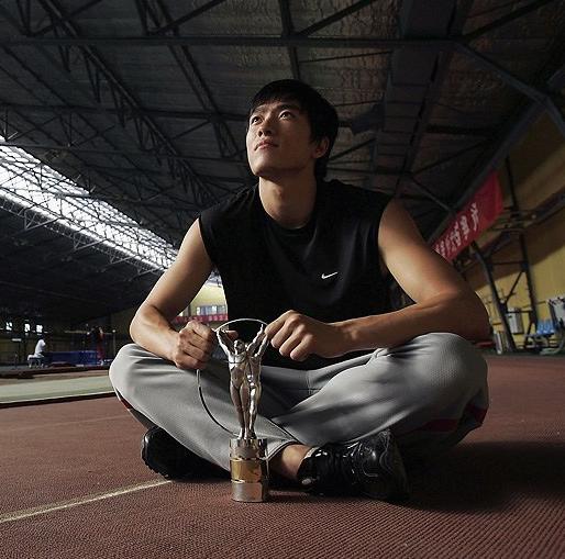 心痛，刘翔！！假摔视频914 / 作者:用诺机亚手机的 / 帖子ID:24696