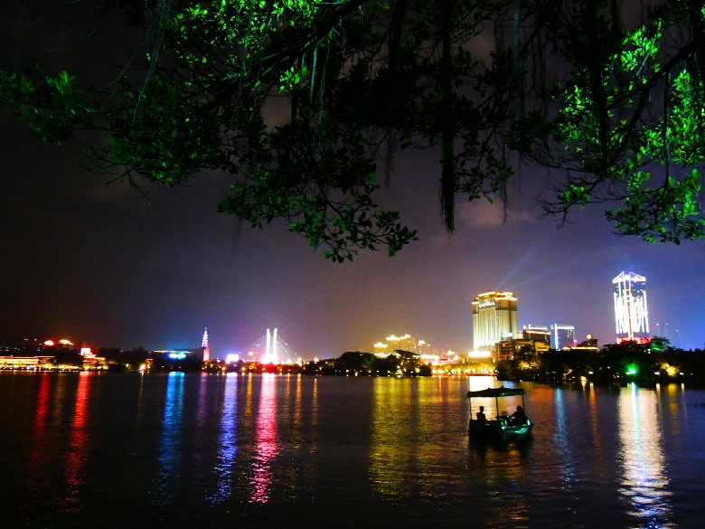惠州西湖练习拍夜景642 / 作者:天涯孤独客 / 帖子ID:35681