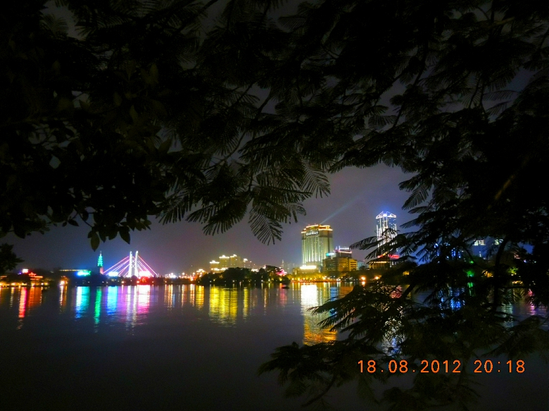 惠州西湖练习拍夜景678 / 作者:天涯孤独客 / 帖子ID:35681