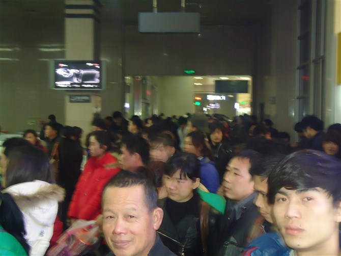 火车站啊。人太多了，伤不起啊。236 / 作者:∑⌒不过_如此 / 帖子ID:35759