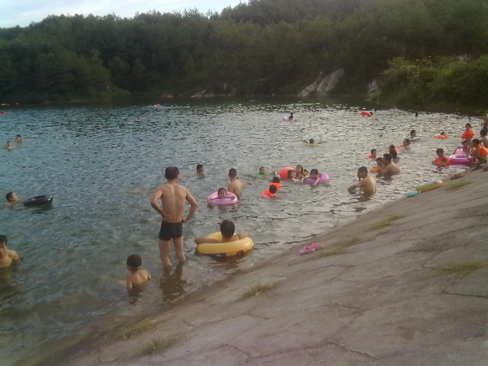 刚刚克洗冷水凉来，好多人。。330 / 作者:∑⌒不过_如此 / 帖子ID:35781