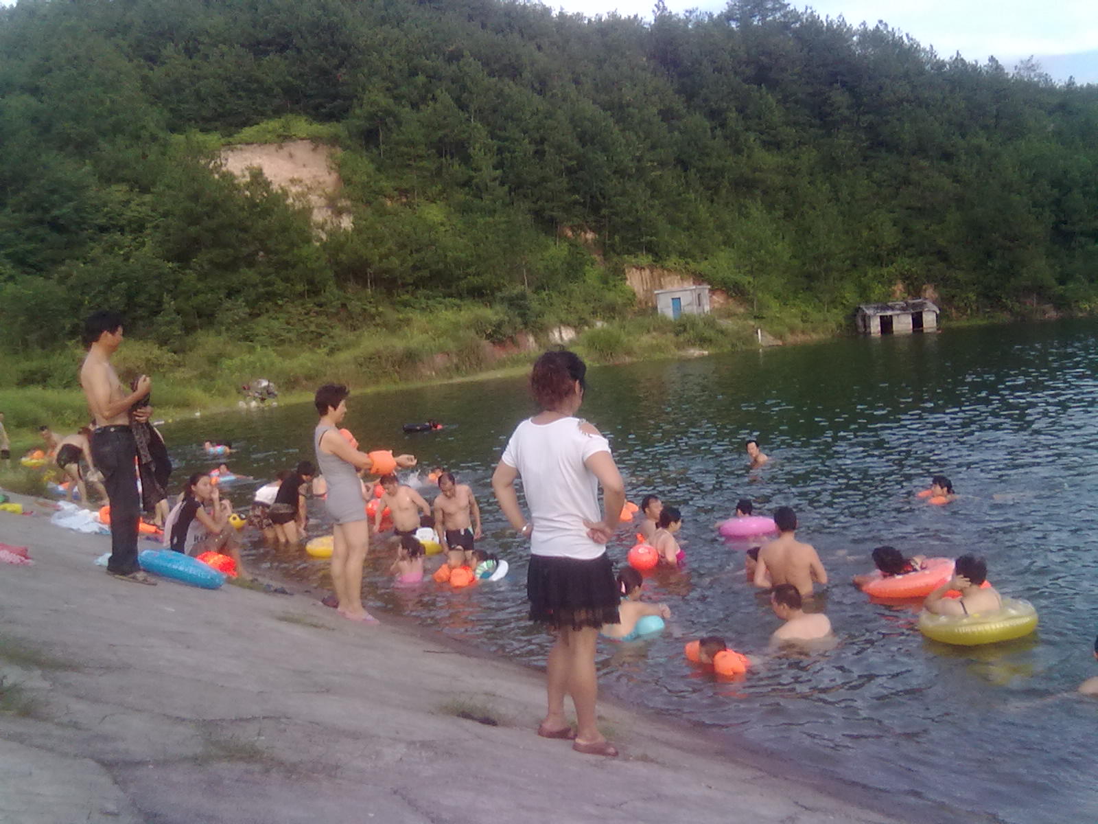 刚刚克洗冷水凉来，好多人。。907 / 作者:∑⌒不过_如此 / 帖子ID:35781