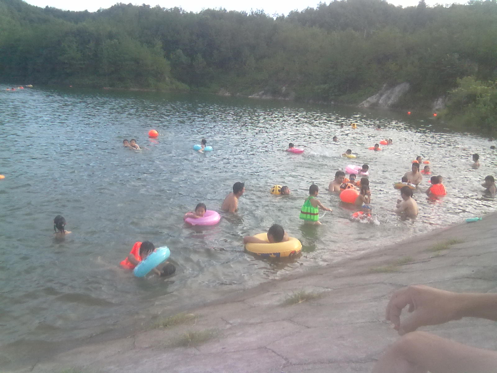 刚刚克洗冷水凉来，好多人。。48 / 作者:∑⌒不过_如此 / 帖子ID:35781