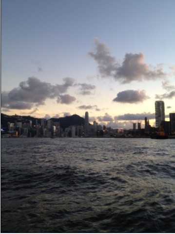 手机相册   维港的傍晚   原件太大了无法上传560 / 作者:小雨点 / 帖子ID:37973