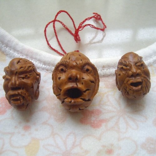 我的桃核雕刻，给点意见~~656 / 作者:爱潇宝 / 帖子ID:38417