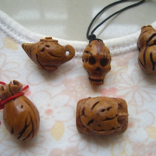 我的桃核雕刻，给点意见~~919 / 作者:爱潇宝 / 帖子ID:38417