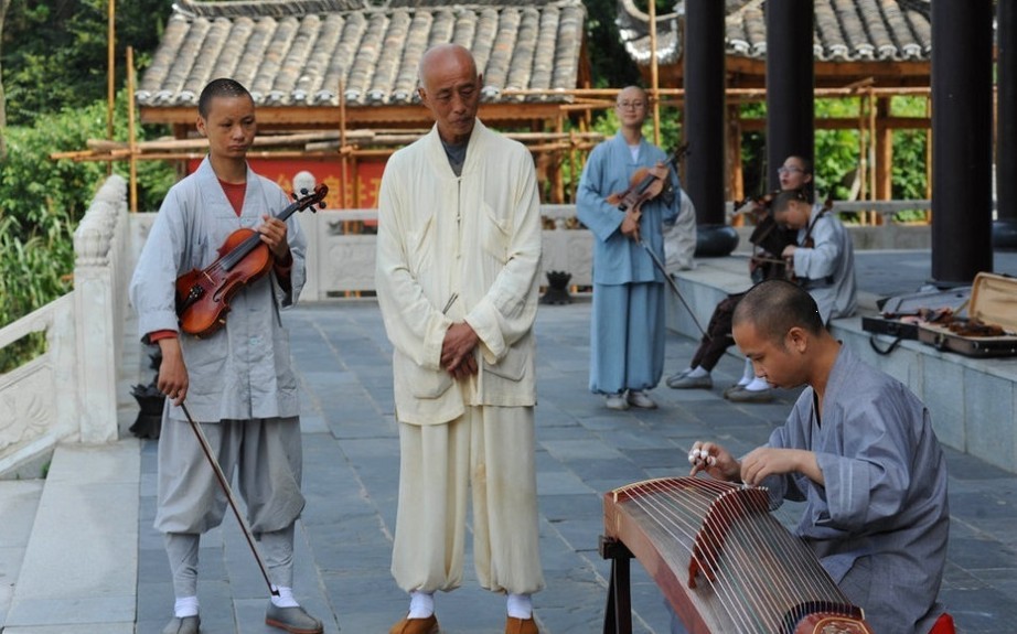 湖北和尚尼姑组乐团555 / 作者:瑶族老 / 帖子ID:39167