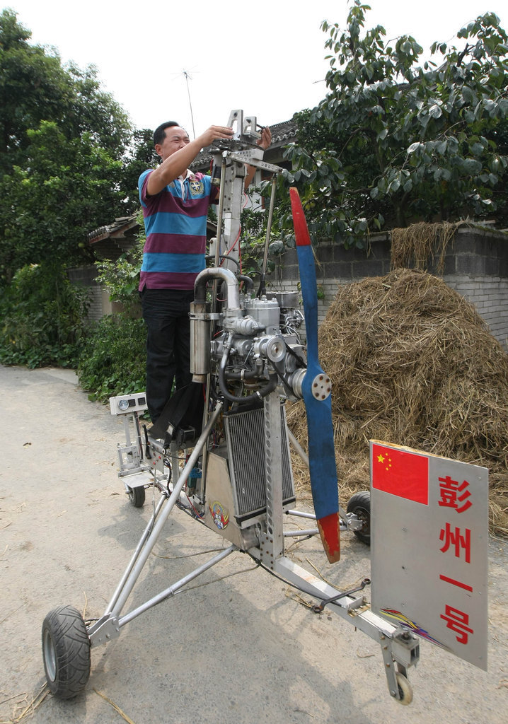 四川农民3万元造飞机 试飞腾空1.5米843 / 作者:十滴水 / 帖子ID:43336