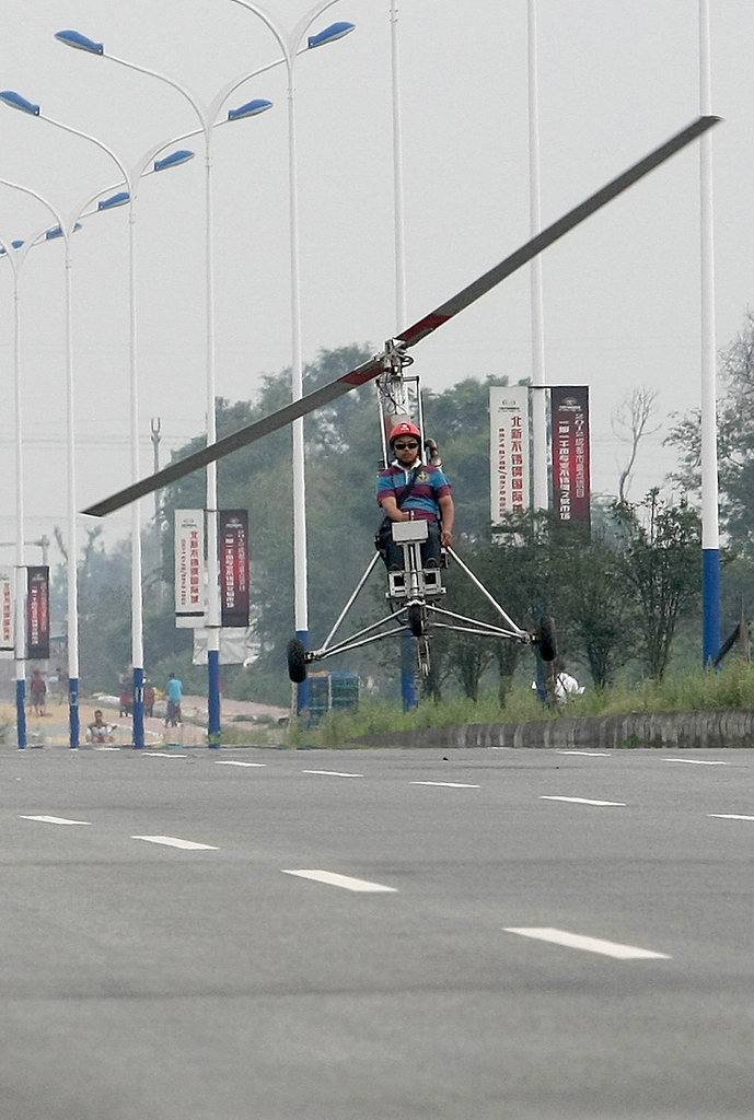 四川农民3万元造飞机 试飞腾空1.5米967 / 作者:十滴水 / 帖子ID:43336
