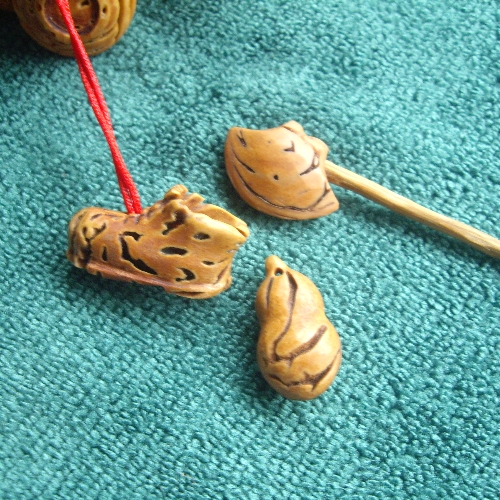 续我的桃核雕刻，更新图片415 / 作者:爱潇宝 / 帖子ID:43477