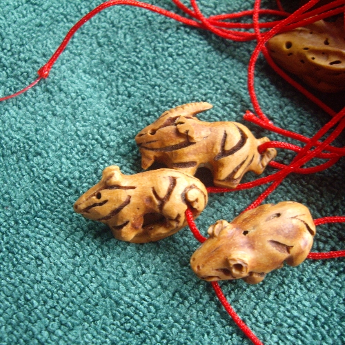 续我的桃核雕刻，更新图片839 / 作者:爱潇宝 / 帖子ID:43477