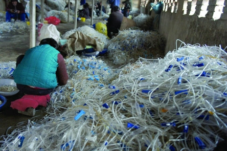 [转] 揭医疗垃圾背后的惊人黑幕！医疗垃圾做饭盒。813 / 作者:骗子 / 帖子ID:48504