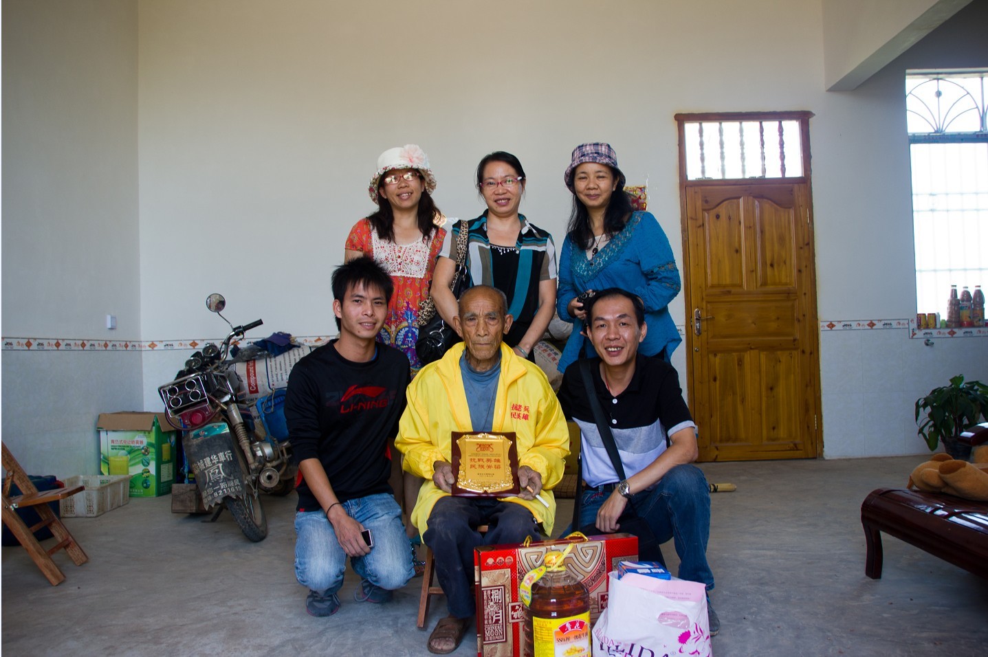 〓〓 冲击心灵的影像---〖老兵余生〗 〓〓783 / 作者:桂鱼 / 帖子ID:54700