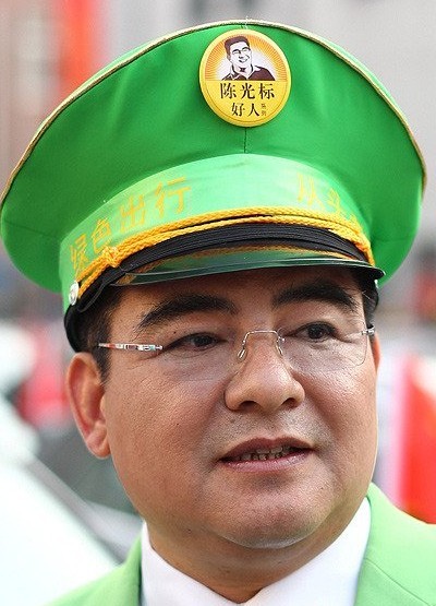 高清：陈光标出资给被砸日系车车主换国产新车977 / 作者:小雨点 / 帖子ID:56643