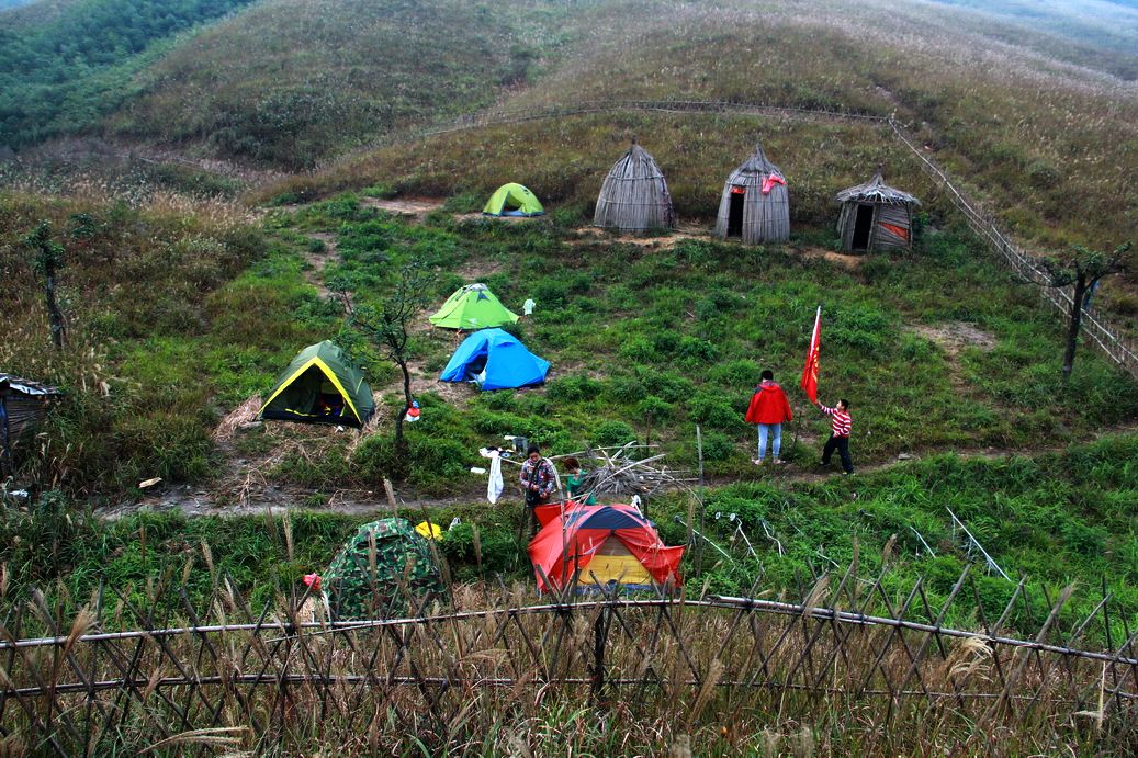 再走燕子山，  用脚步感受深秋的童话。。。。。。64 / 作者:人在旅途888 / 帖子ID:56841