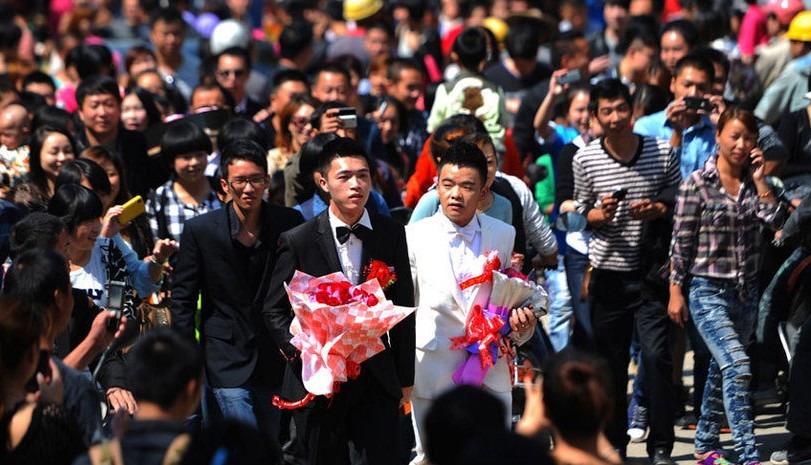 高清：福建首对男同志公开结婚 千人围观949 / 作者:小雨点 / 帖子ID:56923