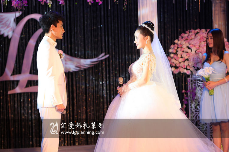 北京柏悦酒店贾乃亮与李小璐的婚礼《百年婚庆》121 / 作者:百年婚庆 / 帖子ID:57438