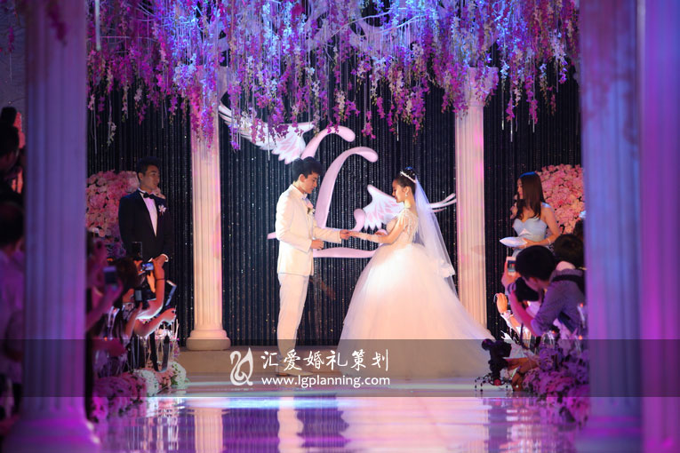 北京柏悦酒店贾乃亮与李小璐的婚礼《百年婚庆》877 / 作者:百年婚庆 / 帖子ID:57438