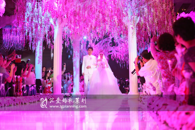 北京柏悦酒店贾乃亮与李小璐的婚礼《百年婚庆》809 / 作者:百年婚庆 / 帖子ID:57438