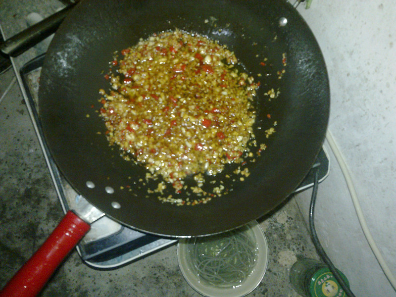 电饭锅做白斩鸡，第一次···420 / 作者:偏，执 / 帖子ID:57519