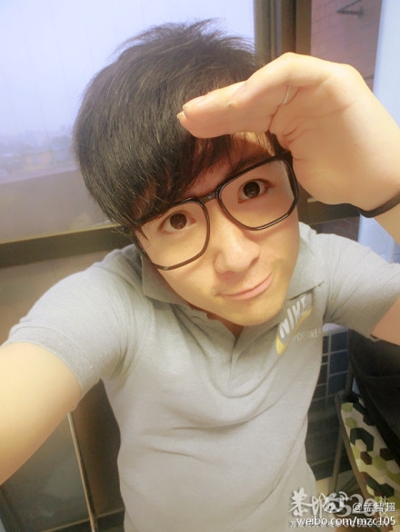 “三毛”25岁生活照曝光 丑小孩变美男 帅爆啦456 / 作者:流口水的兔子 / 帖子ID:57851