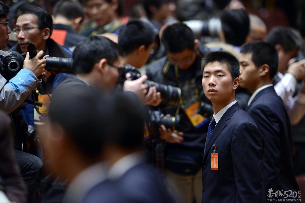 中共十八大闭幕后【组图】443 / 作者:社区小编 / 帖子ID:58061