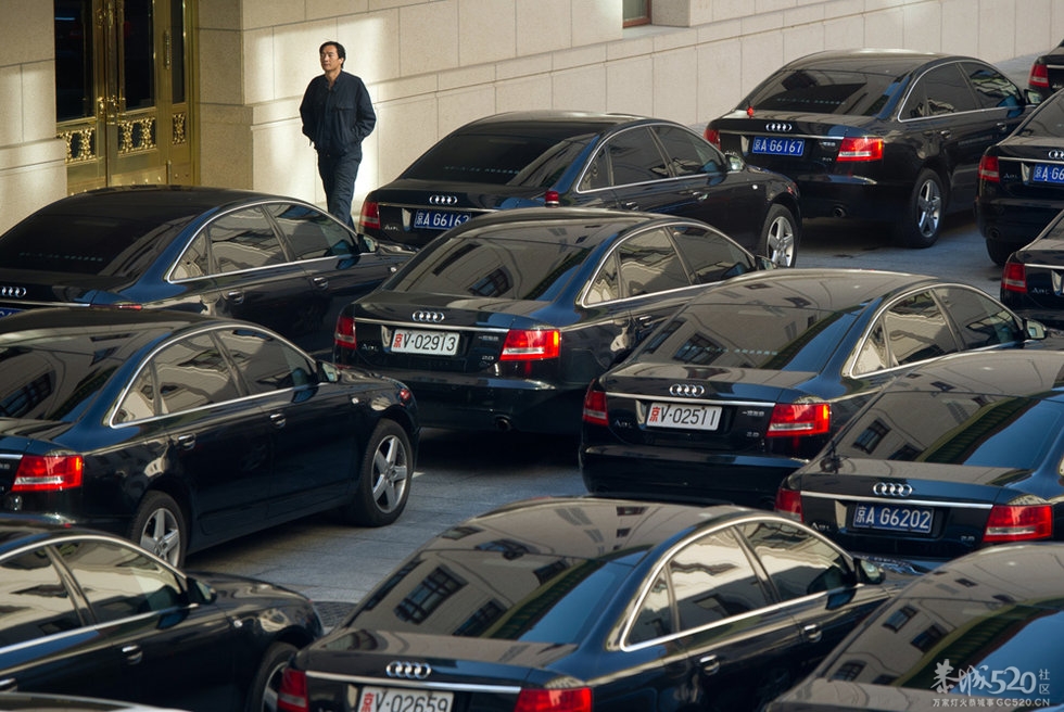 中共十八大闭幕后【组图】368 / 作者:社区小编 / 帖子ID:58061