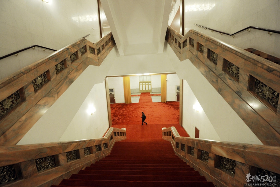 中共十八大闭幕后【组图】452 / 作者:社区小编 / 帖子ID:58061