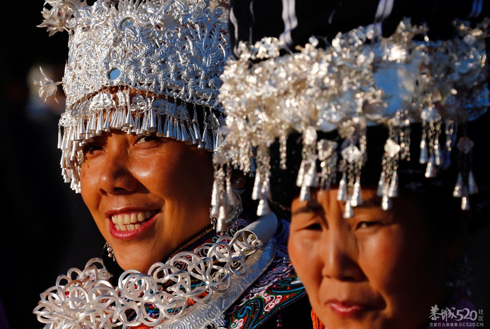 中共十八大闭幕后【组图】997 / 作者:社区小编 / 帖子ID:58061