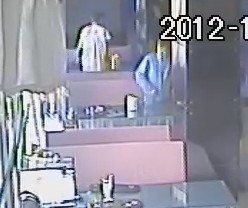 今天本店来了两位玩魔术的，请看杯子变没了！！！！840 / 作者:钱是今生 / 帖子ID:58274