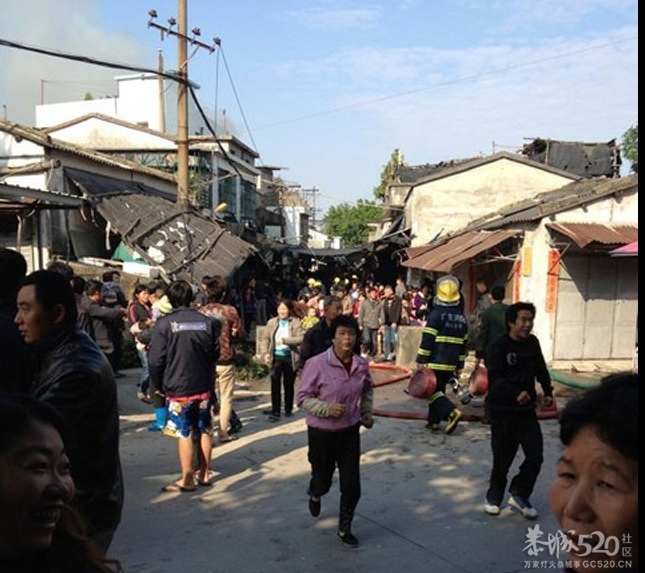 广东汕头：一架空军飞机坠毁市区892 / 作者:平安大叔 / 帖子ID:58792