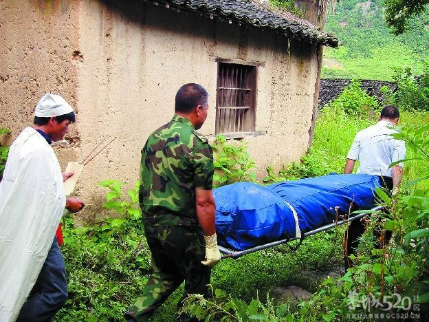 贵州群众抬遗体到政务厅求公正。5 / 作者:平安大叔 / 帖子ID:58969