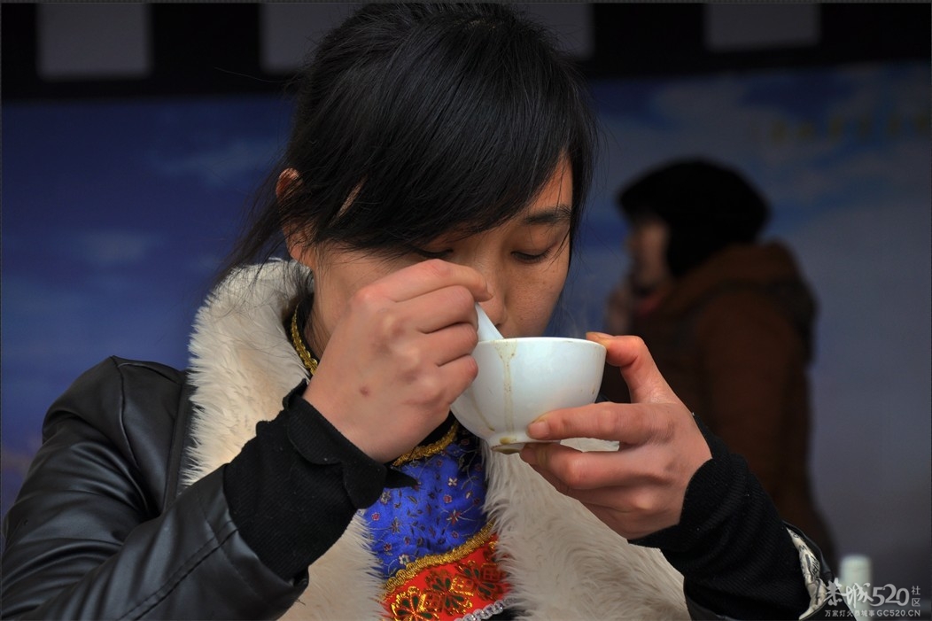 恭城美食群金奖油茶馆开张大吉！！欢迎大家来品尝正宗的恭城金奖油茶！！724 / 作者:星想事成 / 帖子ID:63672