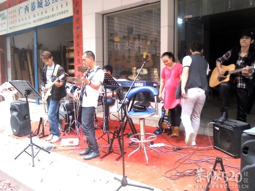 我家旁边开演唱会了···307 / 作者:BASS203915 / 帖子ID:64138