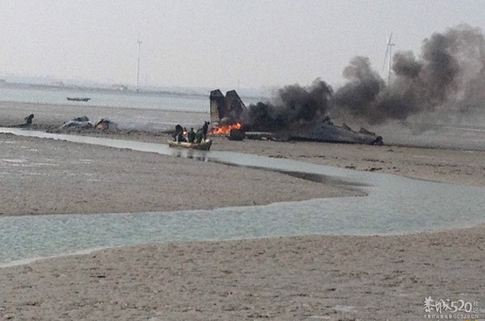 中国空军一架苏-27坠毁两名飞行员牺牲317 / 作者:火星娃崽 / 帖子ID:65912