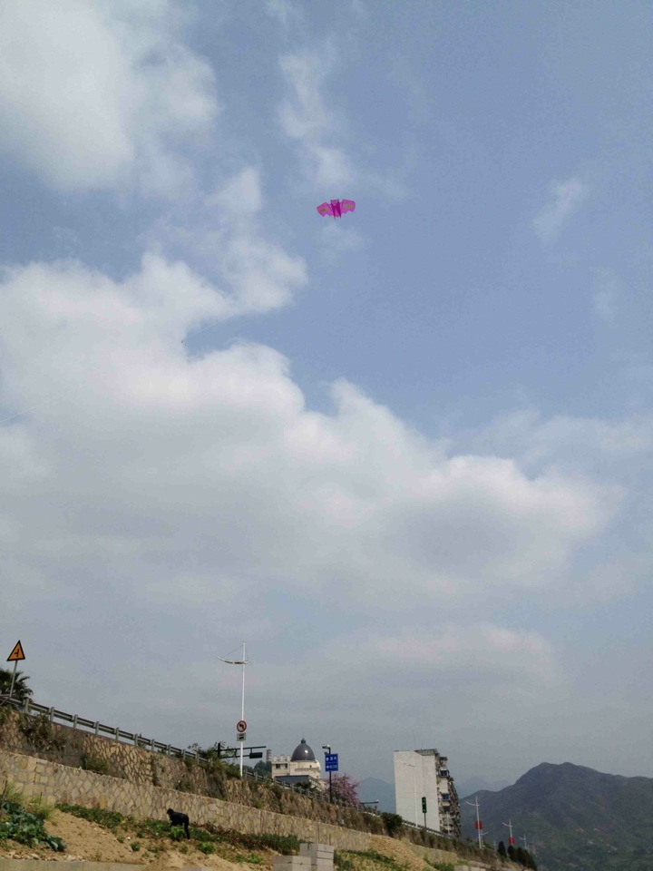 蓝天白云风筝629 / 作者:小雨点 / 帖子ID:67177