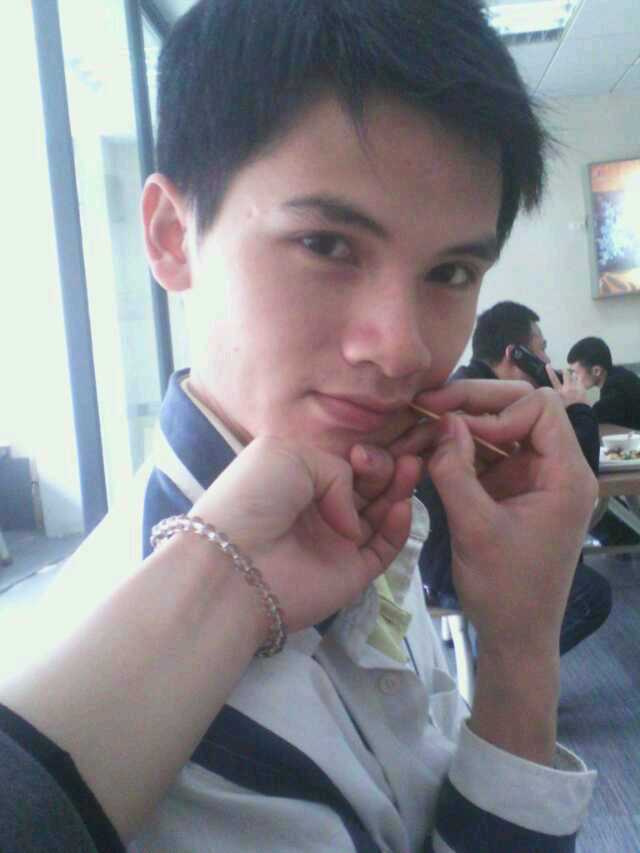 又一张明星脸太像了858 / 作者:熟悉的陌生人 / 帖子ID:67369