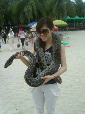 这美女口味真重880 / 作者:熟悉的陌生人 / 帖子ID:67372